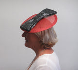 Large disc fascinator with metallic bow
