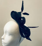 Bow fascinator with Dalmonte and feathers
