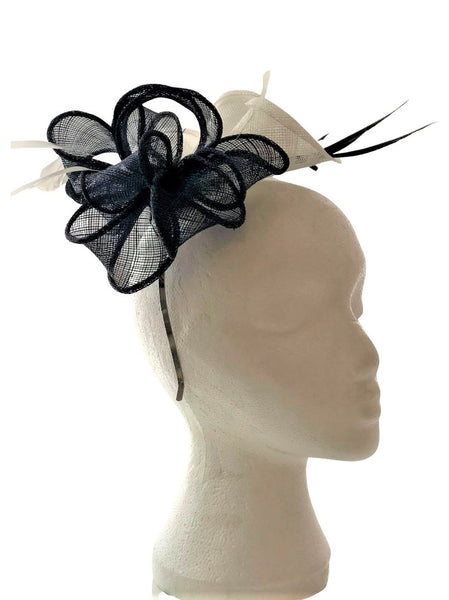 Beautiful Lilly fascinator with bows