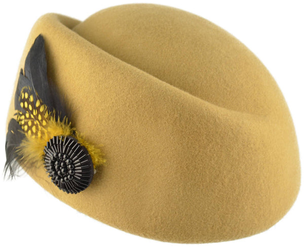 Womens Wool Felt Vintage Hat broach and feathers
